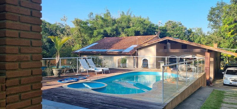 CHÁCARA COM 9.000m² EM SÃO JOSÉ DOS CAMPOS/SÃO PAULO - São José dos Campos - 