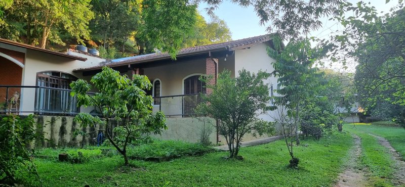 CHÁCARA COM 9.000m² EM SÃO JOSÉ DOS CAMPOS/SÃO PAULO - São José dos Campos - 