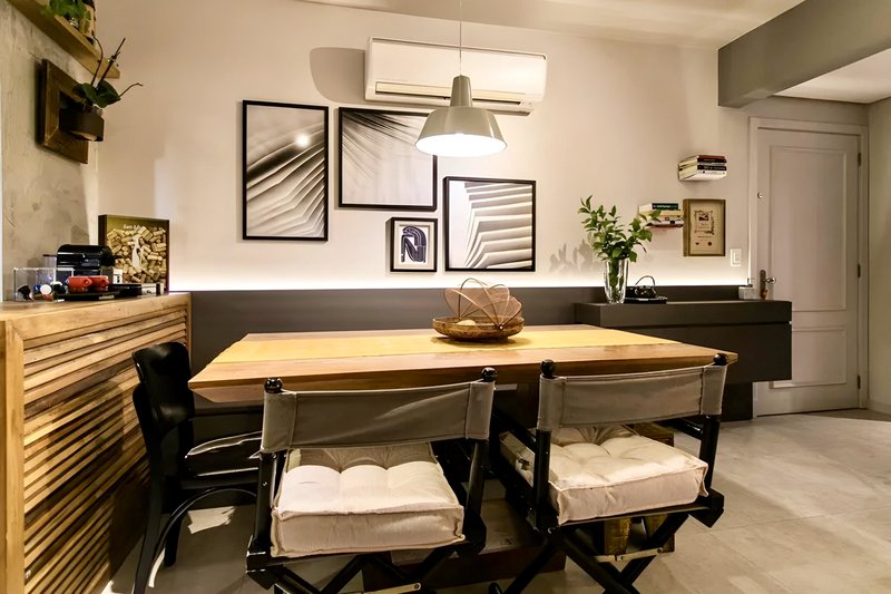 R$ 780.000 - IMPECÁVEL APARTAMENTO - 2 DORM - SUÍTE - SEMIMOBILIADO - 78M² - 2 VAGAS Rua Ferreira Viana Porto Alegre - 