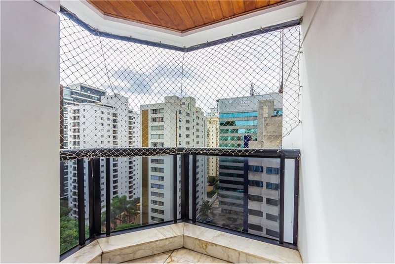Apartamento no Jardim Paulista de 351m² Rua: Batataes São Paulo - 