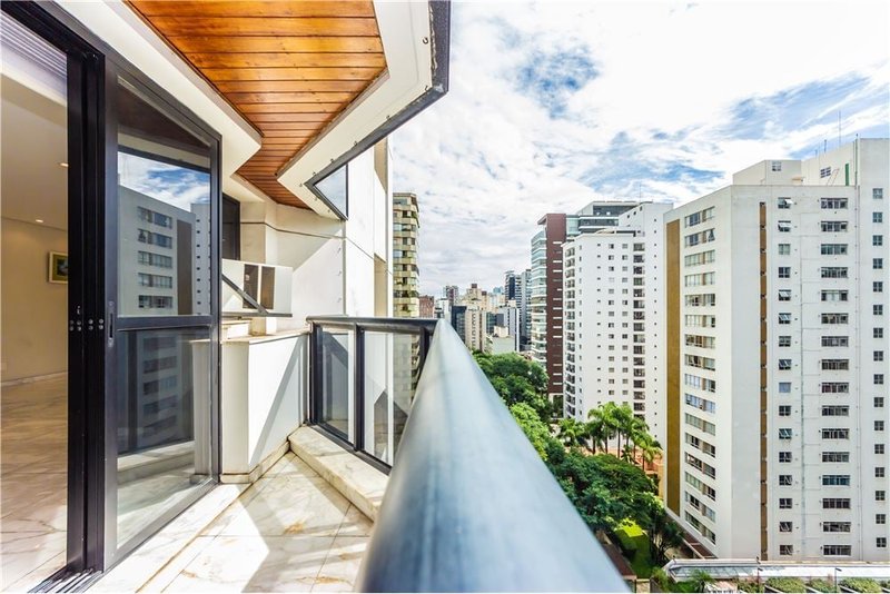 Apartamento no Jardim Paulista de 351m² Rua: Batataes São Paulo - 