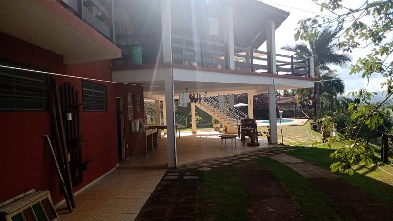 CHÁCARA DE 4.900 METROS EM CONDOMÍNIO DE SÃO JOSÉ DOS CAMPOS/SÃO PAULO - São José dos Campos - 