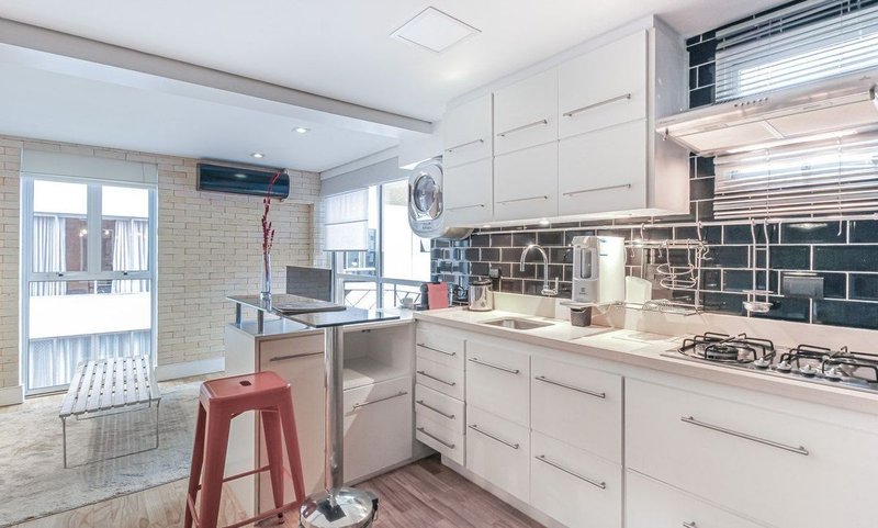 Apartamento duplex de 68m², 1 quarto em Vila Nova Conceição Rua Visconde da Luz São Paulo - 