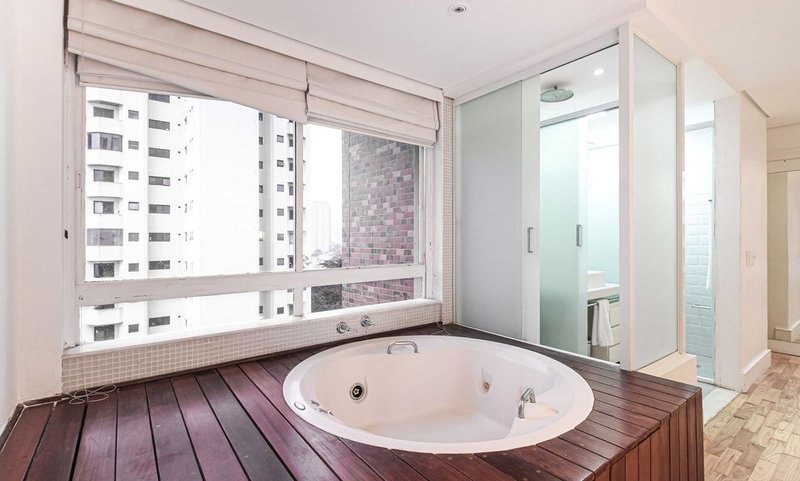 Apartamento duplex de 68m², 1 quarto em Vila Nova Conceição Rua Visconde da Luz São Paulo - 