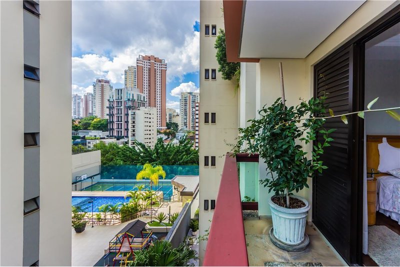 Apartamento com 5 dormitórios 225m² Professora Carolina Ribeiro São Paulo - 