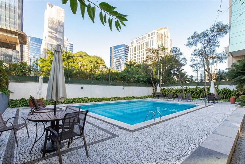 Apartamento com 3 dormitórios 131m² Horácio Lafer São Paulo - 