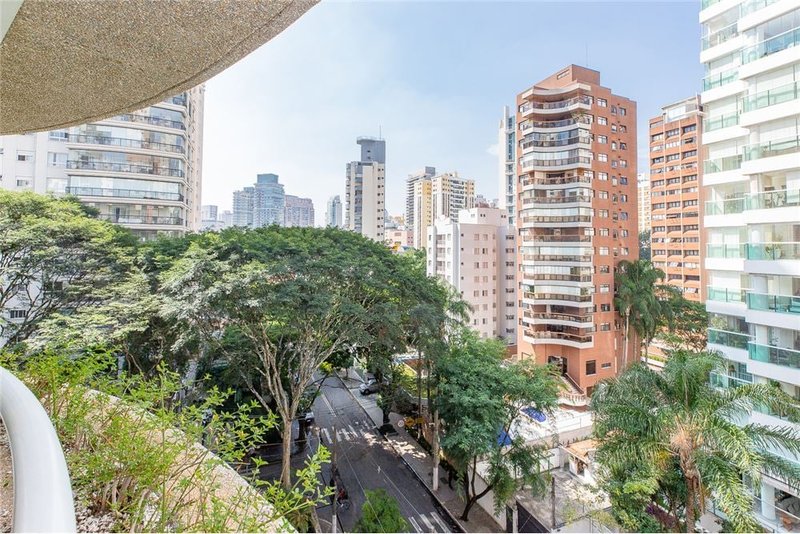 Apartamento em Moema com 3 dormitórios 243m² Araguari, São Paulo - 