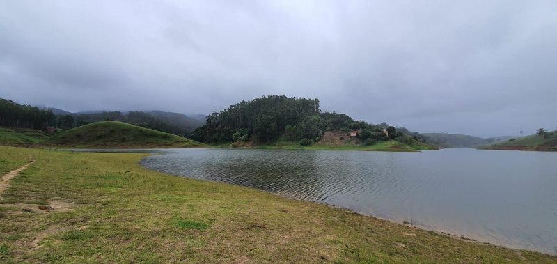 CHÁCARA COM 1.165 METROS NA REPRESA DE PARAIBUNA/SÃO PAULO - Paraibuna - 
