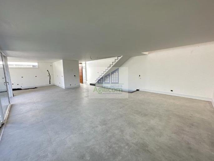 CASA  À VENDA COM 4 DORMITÓRIOS NO BROOKLIN VELHO Rua Cristóvão Pereira São Paulo - 