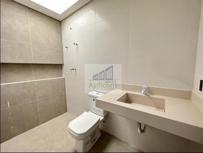 CASA  À VENDA COM 4 DORMITÓRIOS NO BROOKLIN VELHO Rua Cristóvão Pereira São Paulo - 
