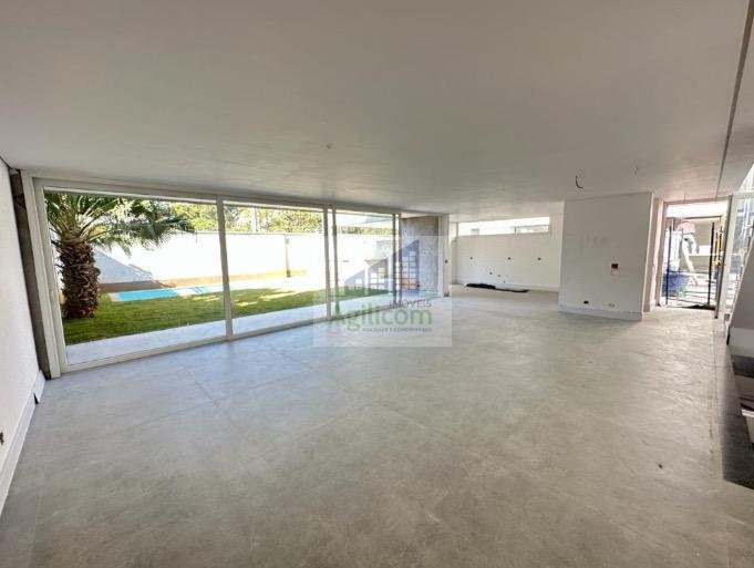 CASA  À VENDA COM 4 DORMITÓRIOS NO BROOKLIN VELHO Rua Cristóvão Pereira São Paulo - 