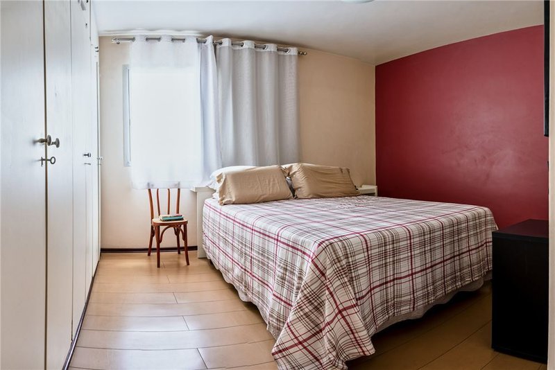 Apartamento no Morumbi com 4 dormitórios de 174m² Av Giovanni Gronchi São Paulo - 