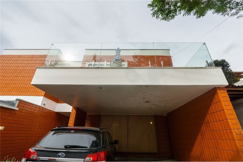 Casa a venda no Morumbi - 3 suítes 329m² Corveta Camacuã São Paulo - 