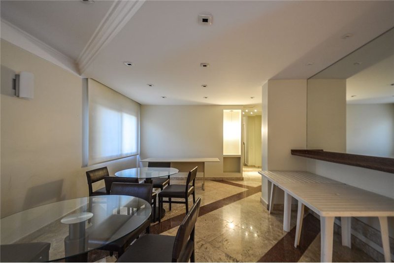 Apartamento em Moema com 3 dormitórios 101m² Cotovia São Paulo - 