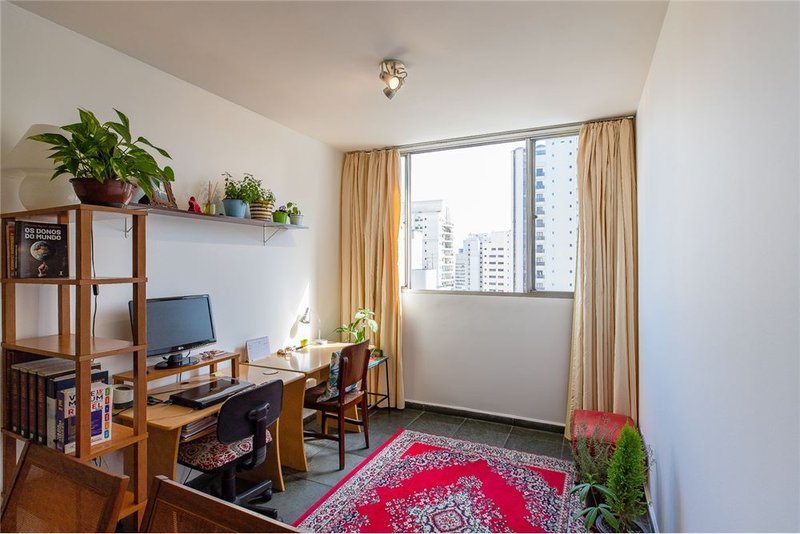 Apartamento em Moema com 2 dormitórios 77m² dos Tupiniquins São Paulo - 