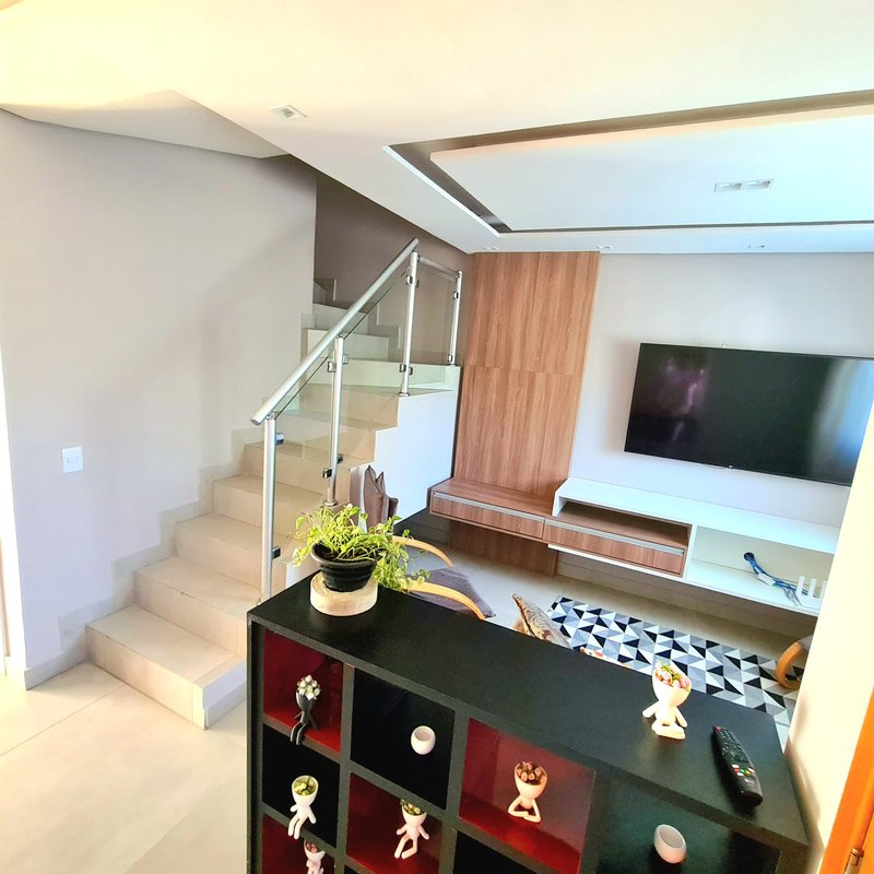 Casa no condomínio Parque Rizzo II com 129m² com 3 dormitórios em Cotia  Cotia - 