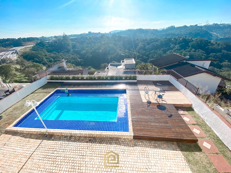 Uma casa funcional com um vista incrível Rod. Pedro Eroles Arujá - 