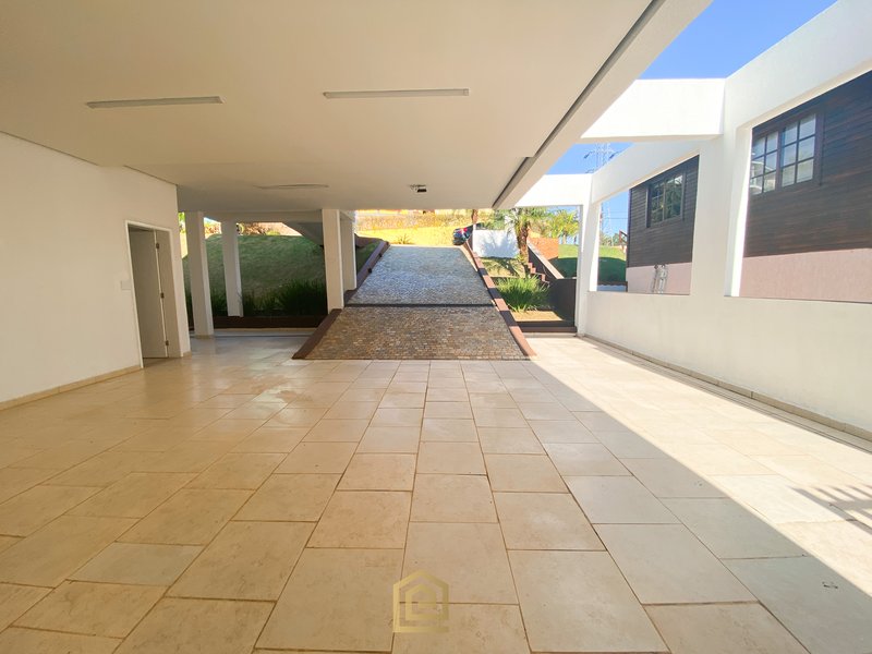 Uma casa funcional com um vista incrível Rod. Pedro Eroles Arujá - 