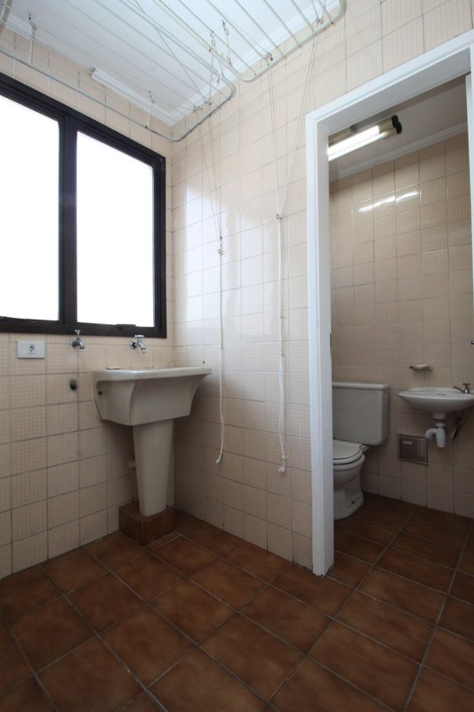 Apartamento para venda com 110m², 03 dormitórios, 03 banheiros sendo 01 suíte e 02 vagas Rua Dom Pero Leitão São Paulo - 