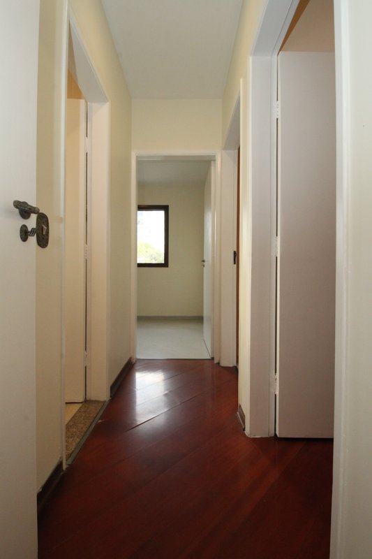 Apartamento para venda com 110m², 03 dormitórios, 03 banheiros sendo 01 suíte e 02 vagas Rua Dom Pero Leitão São Paulo - 