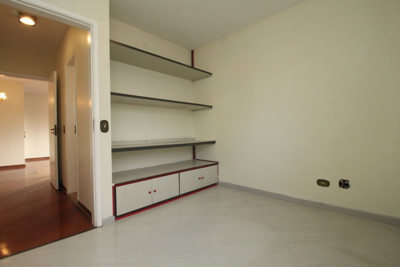 Apartamento para venda com 110m², 03 dormitórios, 03 banheiros sendo 01 suíte e 02 vagas Rua Dom Pero Leitão São Paulo - 
