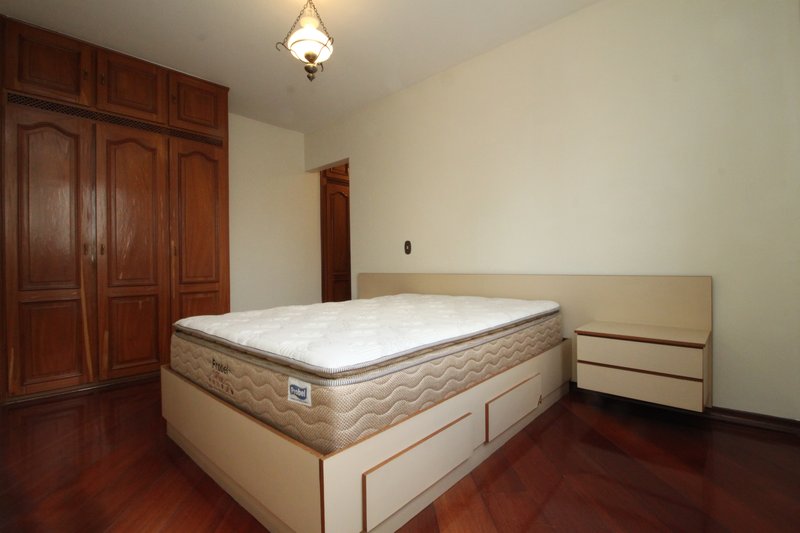 Apartamento para venda com 110m², 03 dormitórios, 03 banheiros sendo 01 suíte e 02 vagas Rua Dom Pero Leitão São Paulo - 