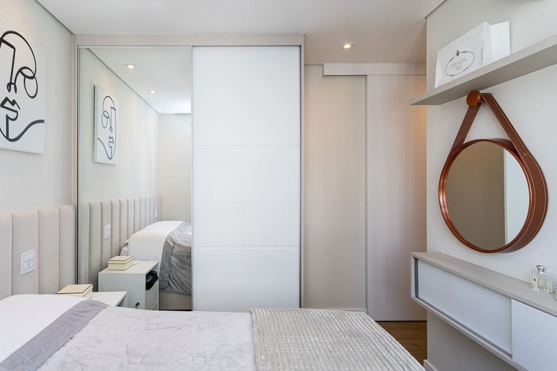 Apartamento com 2 Quartos para alugar, 60m² - Pinheiros Rua João Moura São Paulo - 