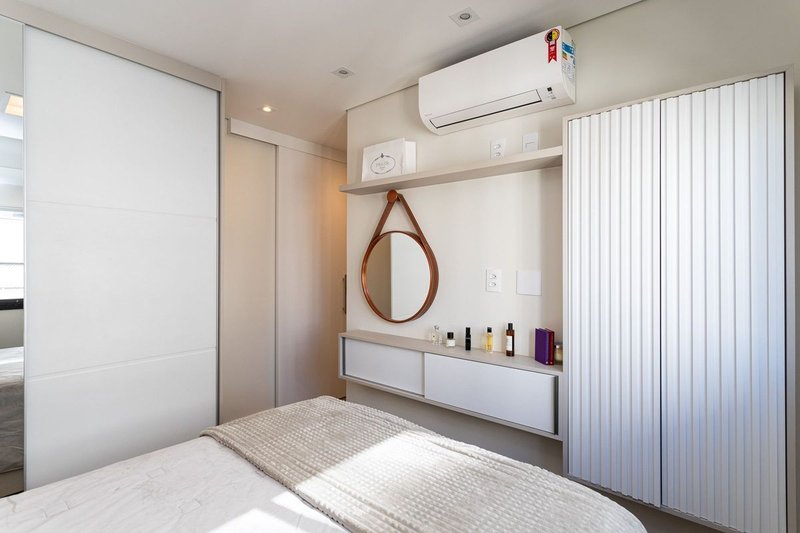 Apartamento com 2 Quartos para alugar, 60m² - Pinheiros Rua João Moura São Paulo - 