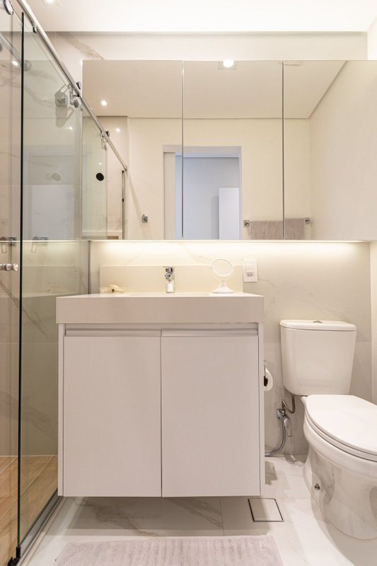 Apartamento com 2 Quartos para alugar, 60m² - Pinheiros Rua João Moura São Paulo - 