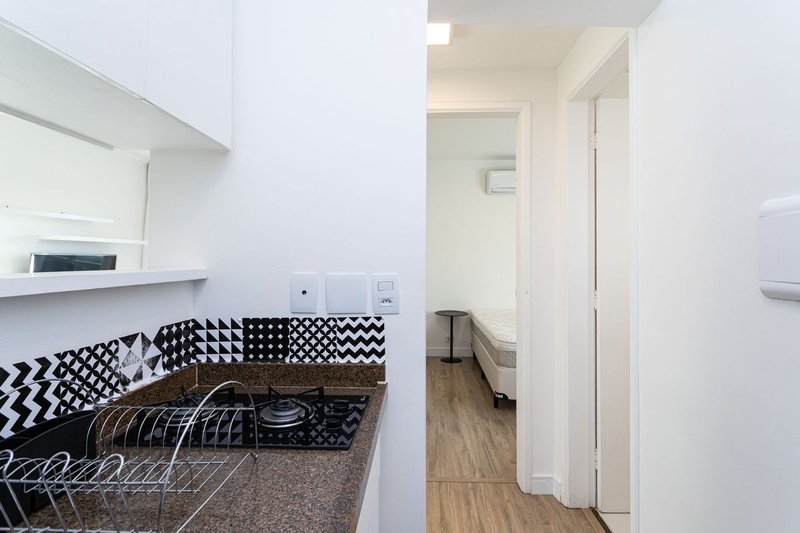 Apartamento para aluguel possui 43 metros quadrados com 1 quarto Rua Balthazar da Veiga São Paulo - 