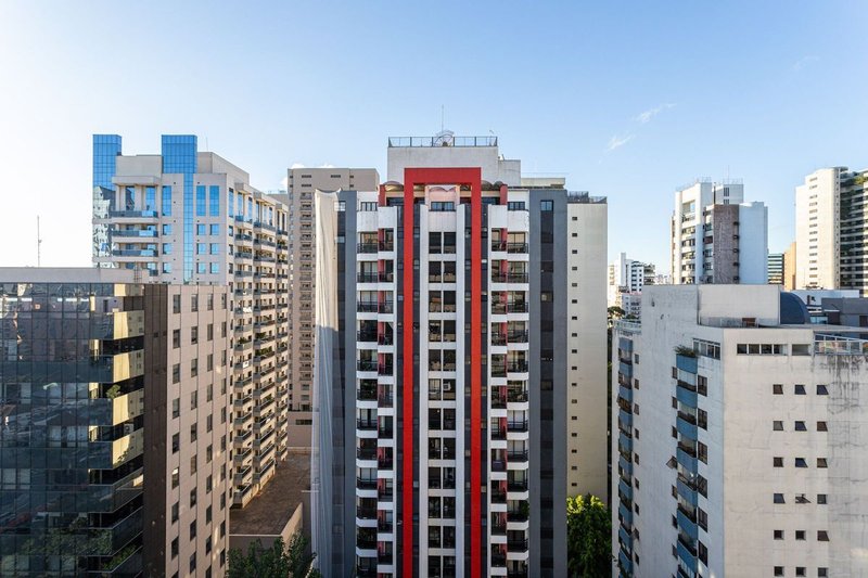 Apartamento para aluguel possui 43 metros quadrados com 1 quarto Rua Balthazar da Veiga São Paulo - 