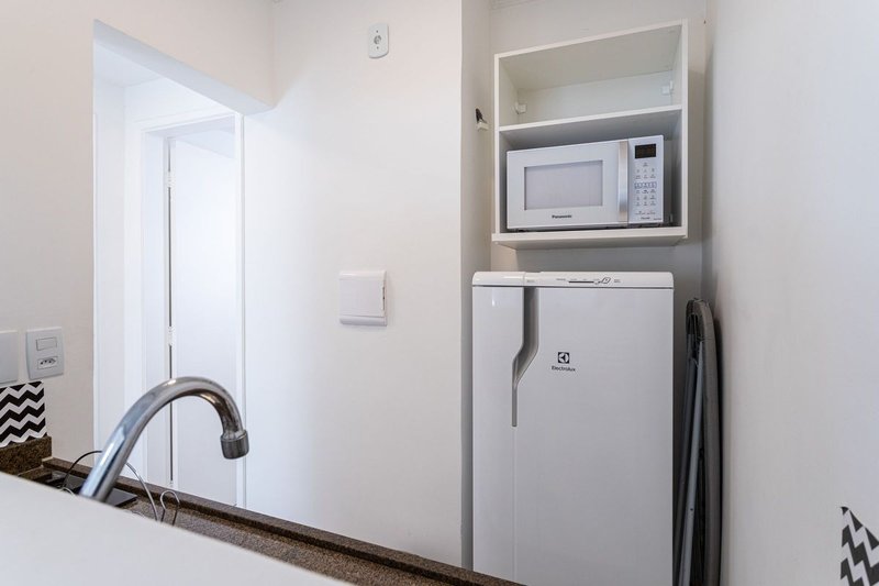 Apartamento para aluguel possui 43 metros quadrados com 1 quarto Rua Balthazar da Veiga São Paulo - 