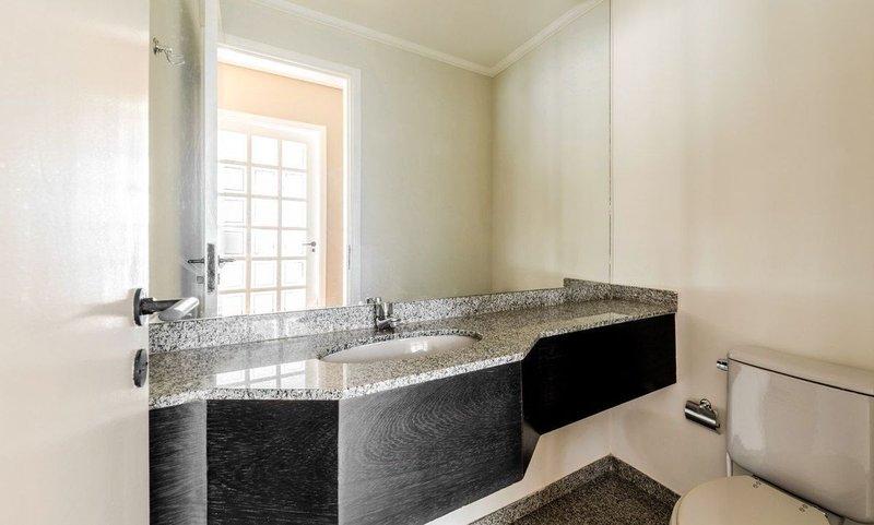 Apartamento de 183m², 3 quartos em Vila Nova Conceição Rua Bueno Brandão São Paulo - 