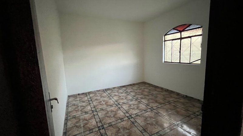 Casa 3 dormitórios 1 suíte 285m² 4 vagas  Ribeirão das Neves - 