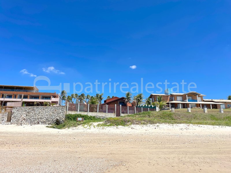 Casa com piscina pé na areia de 210 m² e terreno de 1275 m² 4 suites 5 wc 8 vagas Taiba CE - SAO GONCALO DO AMARANTE - 