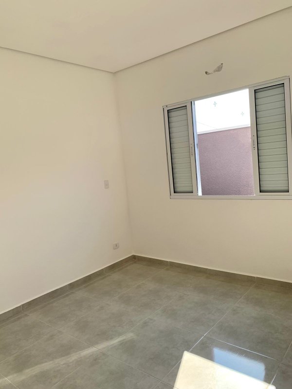 Casa térrea com 105m² com 2 dormitórios sendo uma suite e 2 vagas;  Cotia - 