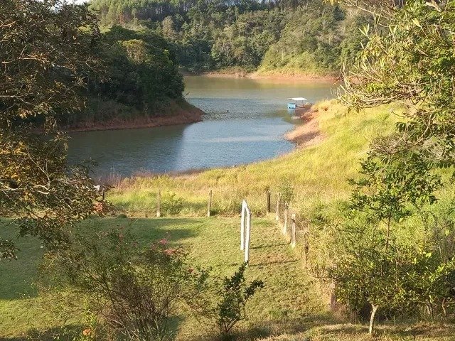 SÍTIO COM 3.8 HECTARES NA REPRESA DE SANTA BRANCA/SÃO PAULO - SANTA BRANCA - 