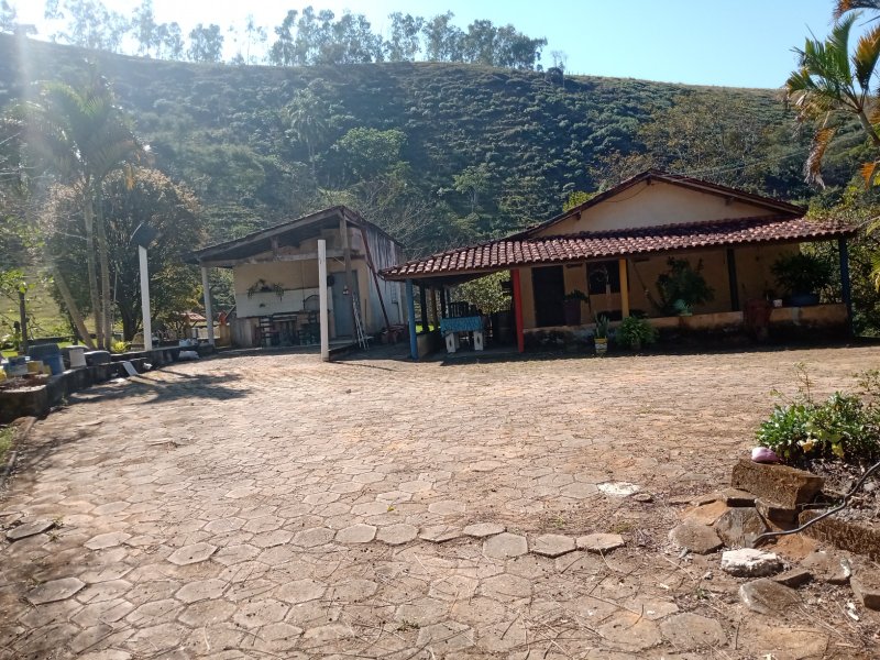 SÍTIO COM 2.68 ALQUEIRES EM SÃO JOSÉ DOS CAMPOS/SÃO PAULO - São José dos Campos - 