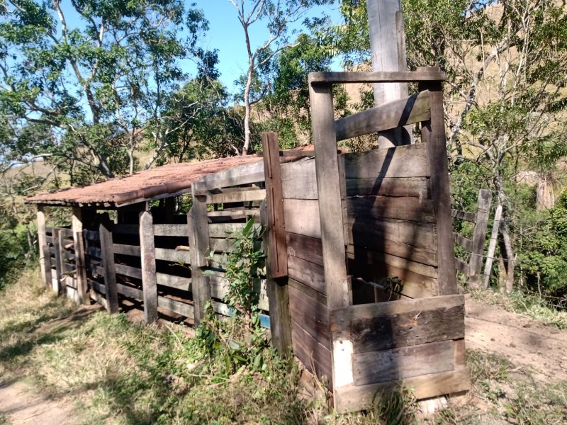 SÍTIO COM 2.68 ALQUEIRES EM SÃO JOSÉ DOS CAMPOS/SÃO PAULO - São José dos Campos - 