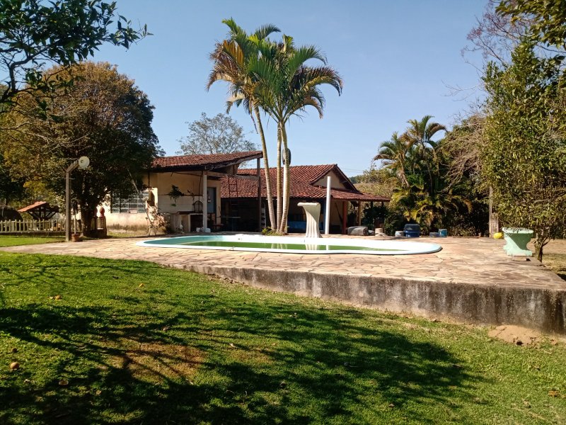 SÍTIO COM 2.68 ALQUEIRES EM SÃO JOSÉ DOS CAMPOS/SÃO PAULO - São José dos Campos - 