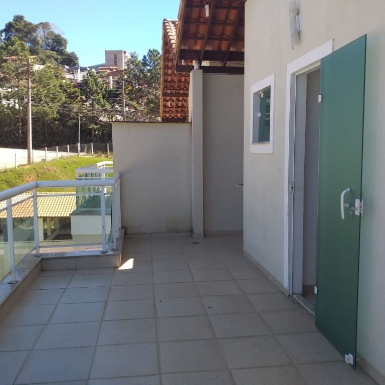 Cobertura com 2 dormitórios à venda, 73 mts² por R$ 550.000 - Cônego - Nova Friburgo - 