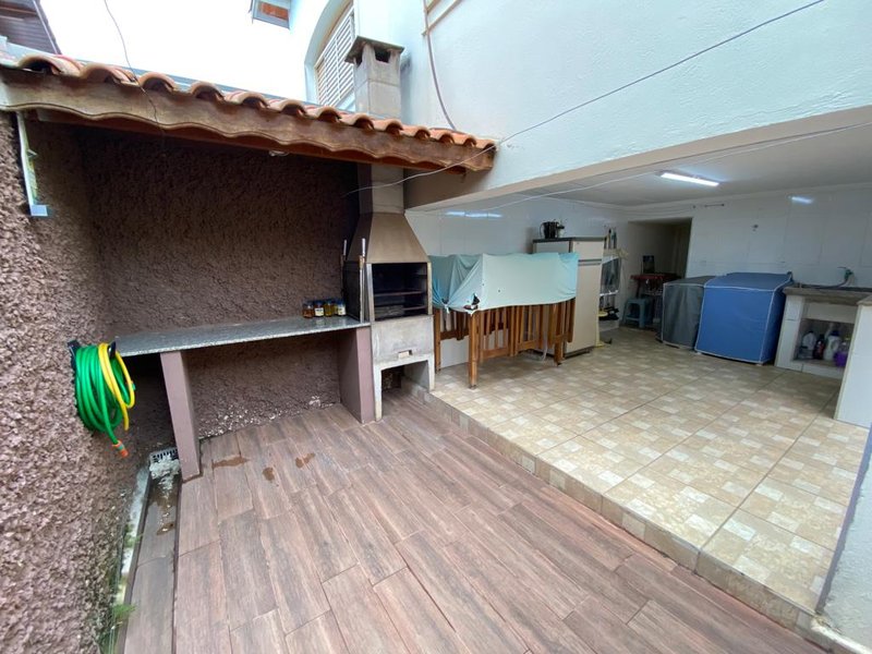 Casa confortável em excelente localização no bairro dr laurindo  Tatuí - 
