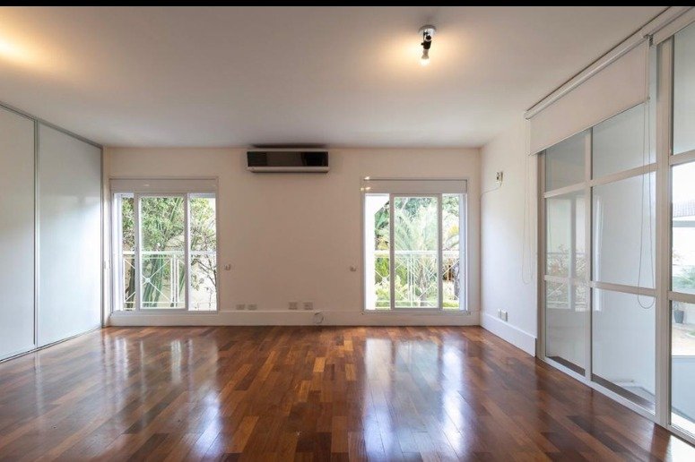 Casa á venda  4 quartos, Jardim Petrópolis, SP- $ 7 mi Rua Job Lane São Paulo - 