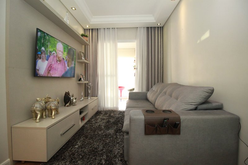Apartamento para venda com 60m², 02 dormitórios, 01 banheiro e 01 vaga de garagem Rua Salvador Pedroso São Paulo - 