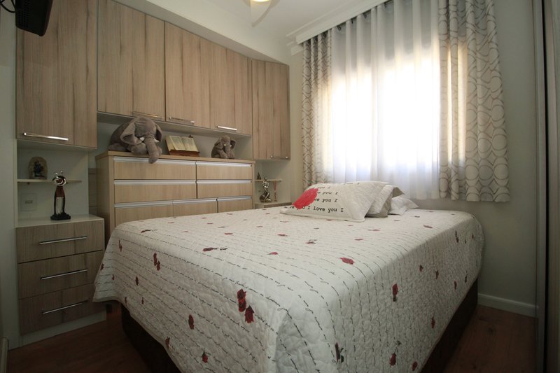 Apartamento para venda com 60m², 02 dormitórios, 01 banheiro e 01 vaga de garagem Rua Salvador Pedroso São Paulo - 
