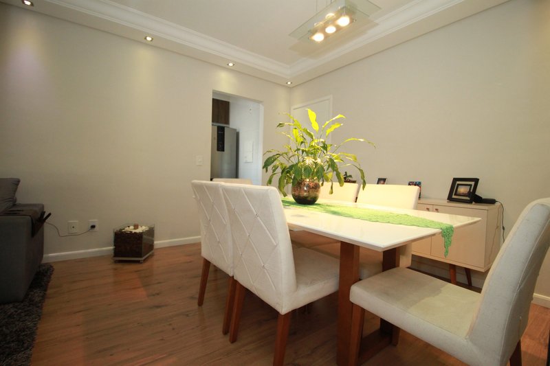 Apartamento para venda com 60m², 02 dormitórios, 01 banheiro e 01 vaga de garagem Rua Salvador Pedroso São Paulo - 