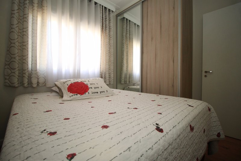 Apartamento para venda com 60m², 02 dormitórios, 01 banheiro e 01 vaga de garagem Rua Salvador Pedroso São Paulo - 