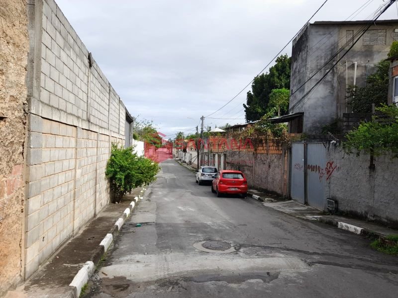 Galpão com 80m² para locação com escritório. (INDISPONÍVEL) Rua Luiz C da Silva Lauro de Freitas - 