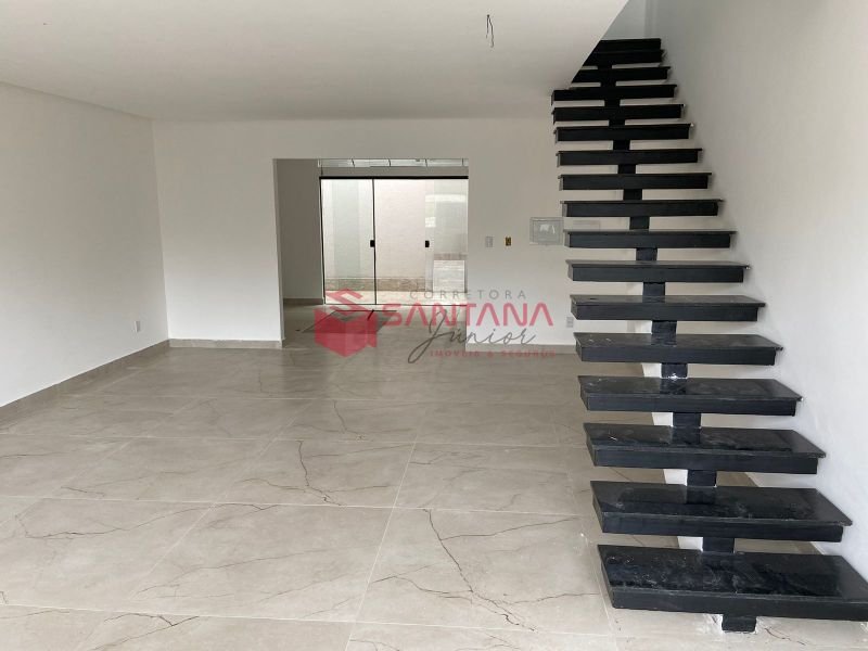 Casa com 137m², 3 suítes em Praia do Flamengo. (INDISPONÍVEL) Rua Engenheiro Adozindo Magalhães Salvador - 