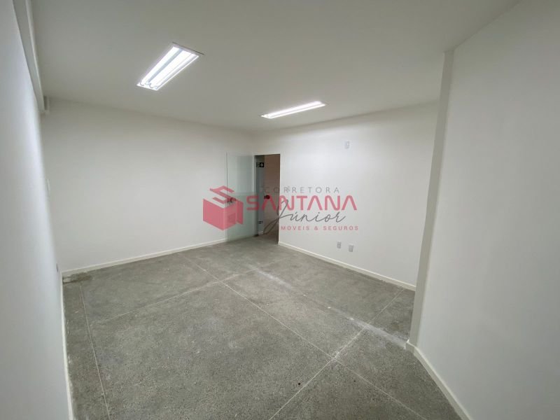 Sala no Mag Empresarial em Pitangueiras. (INDISPONÍVEL) Avenida Luiz Tarquínio Pontes Lauro de Freitas - 